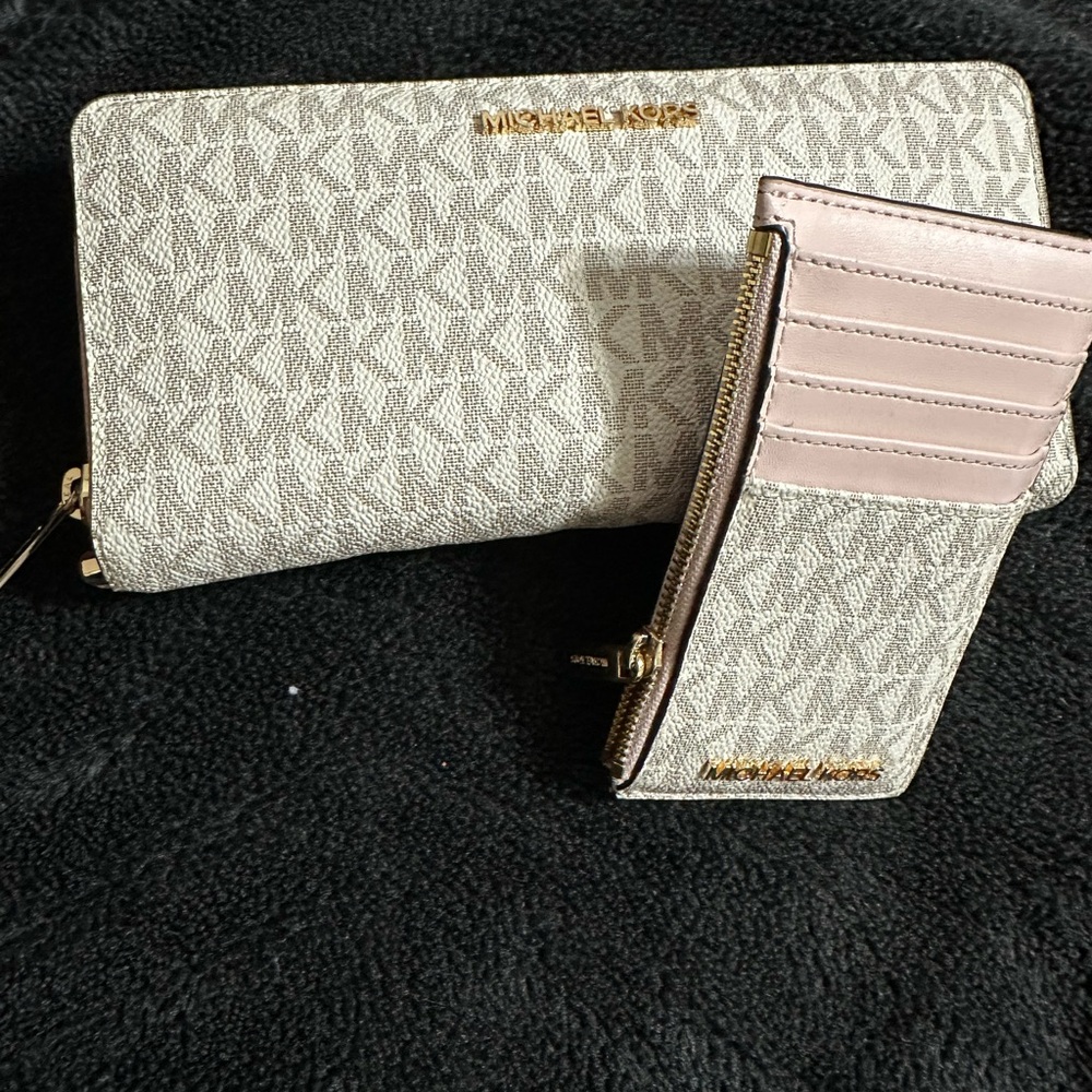Michael Kors Beige and Blush Wallet Set